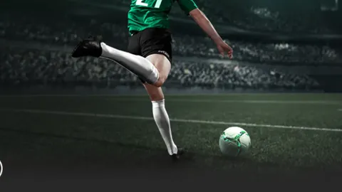 维尼修斯帽子戏法助皇马4-0大胜，贝林厄姆进球添彩