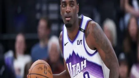 澳网激战，姜蒜辣味十足，德约科维奇成功晋级16强